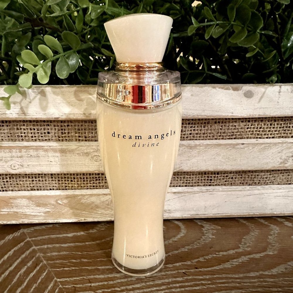 DIVINE Victoria's Secret - Dream Angels Velvet Luxe Lotion 4 fl oz - 65% Full
